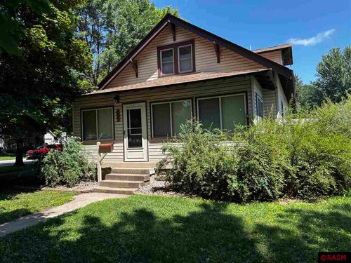 327 W Broadway Ave, Saint Peter, MN, 56082-2046 | Card Image
