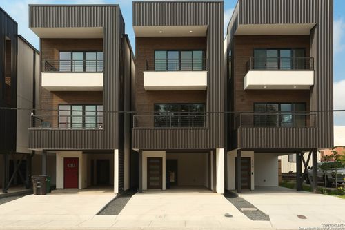 130 E Lachapelle, San Antonio, TX, 78204-1939 | Card Image