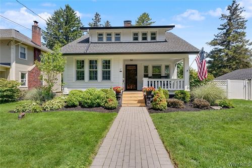 51 Clark St, Orchard Park, NY, 14127-2727 | Card Image
