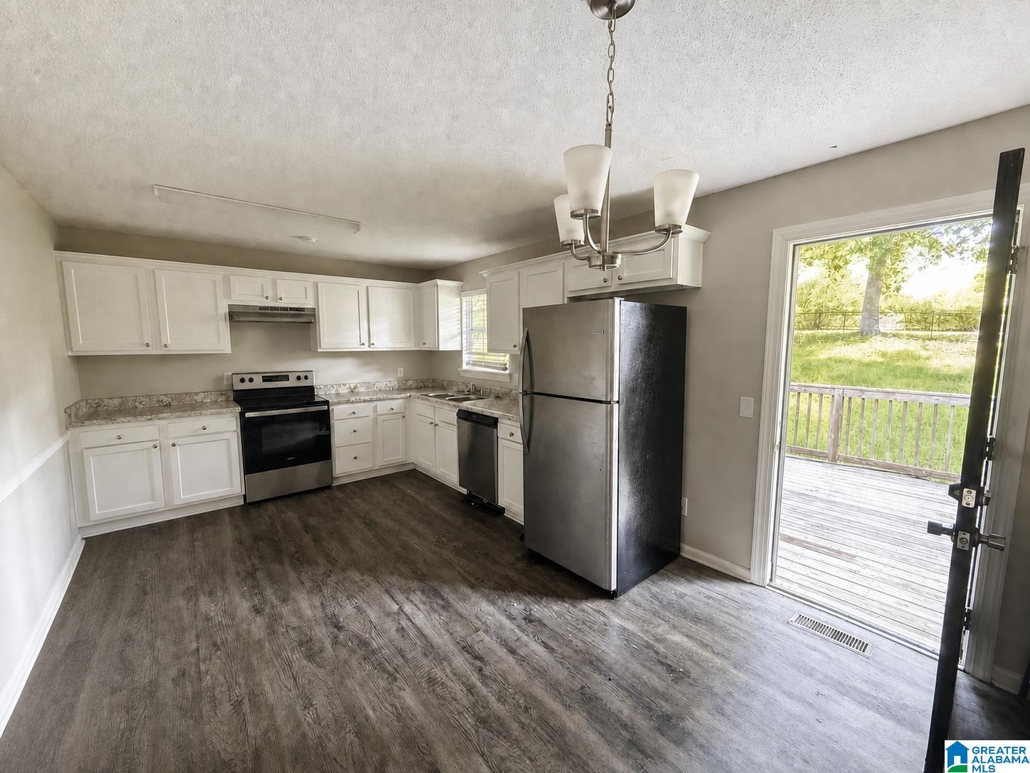 Residential in CENTER POINT 3