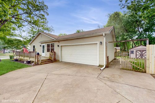 951 Bond Ave, Valparaiso, IN, 46385-4123 | Card Image