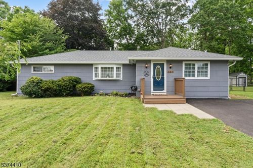 117 Carol Dr, Hackettstown, NJ, 07840-1816 | Card Image