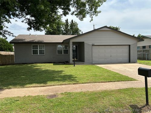 404 Tobago Drive, Sand Springs, OK, 74063 | Card Image