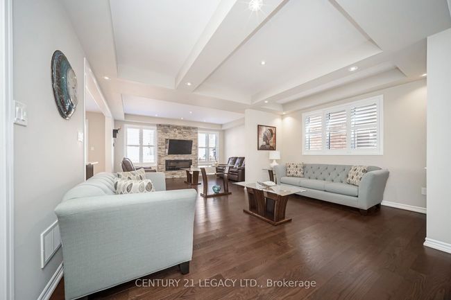 33 Callandar Rd, House other with 4 bedrooms, 3 bathrooms and 4 parking in Brampton ON | Image 10