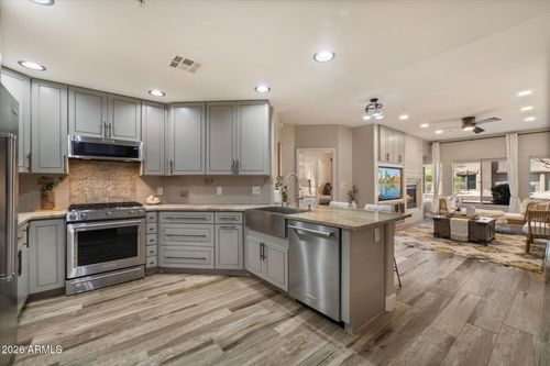 1250-5350 E Deer Valley Dr, Phoenix, AZ, 85054-4126 | Card Image