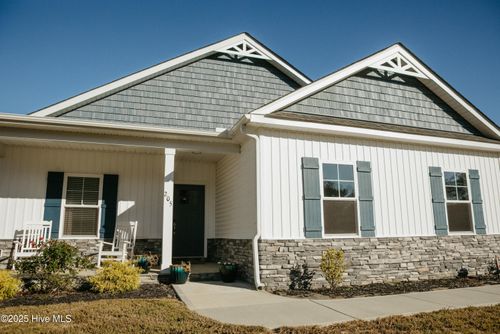 205 Creeks Edge Dr, Pikeville, NC, 27863-7723 | Card Image