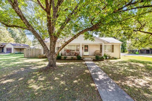 221 Adams St, Lonoke, AR, 72086-3013 | Card Image