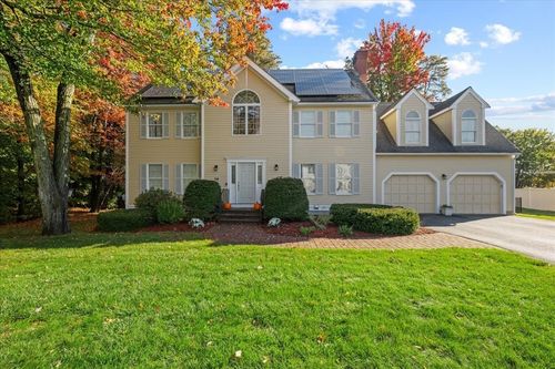 38 Hemlock Dr, Northborough, MA, 01532 | Card Image