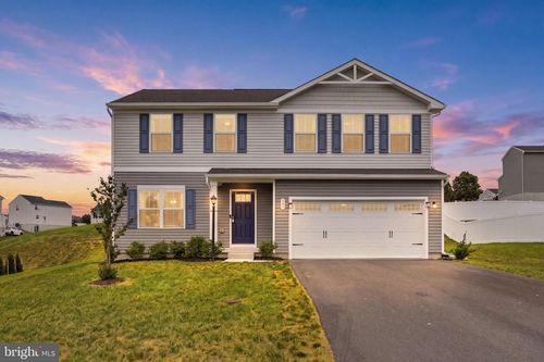 145 Peridot Dr, CHAMBERSBURG, PA, 17202-8263 | Card Image