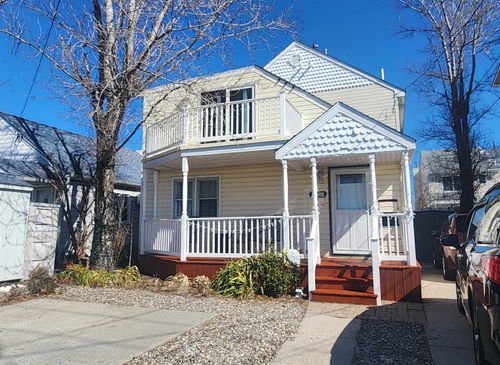 623 W Spruce Ave, North Wildwood, NJ, 08260-3033 | Card Image