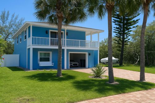 2915 Avenue C, HOLMES BEACH, FL, 34217-2125 | Card Image