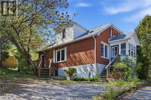 140 Baker St, Sudbury, ON, P3C2E9 | Card Image