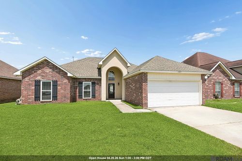 23879 Southpoint Dr, Denham Springs, LA, 70726-6859 | Card Image