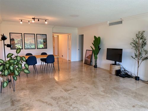 107-3000 N Palm Aire Dr, Pompano Beach, FL, 33069 | Card Image