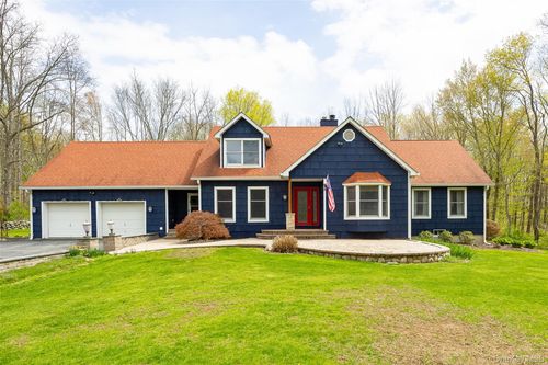 64 Travis Rd, Hyde Park, NY, 12538-2753 | Card Image