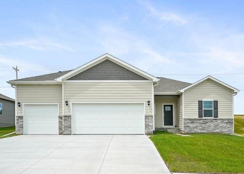 17022 Reynolds St, Bennington, NE, 68007-1732 | Card Image