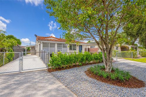 3460 Nw 6th St, Miami, FL, 33125 | Card Image