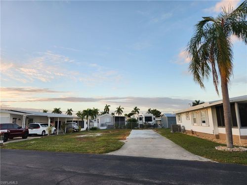 211 Derwent Blvd, FORT MYERS, FL, 33908-3413 | Card Image