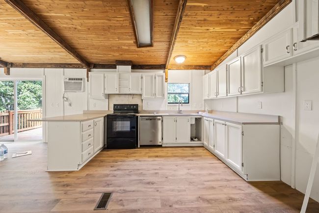 10479 Devils Den Rd, House other with 4 bedrooms, 3 bathrooms and null parking in Winslow AR | Image 13