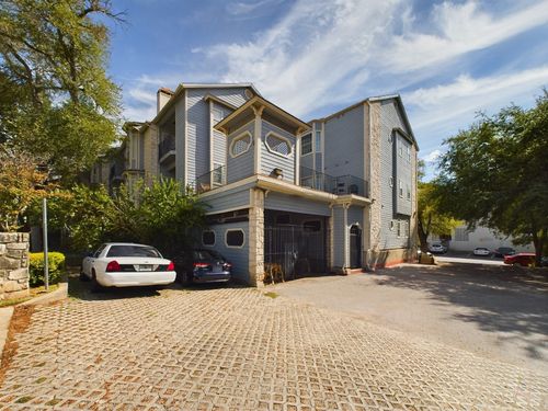 apt-301-3111 Tom Green St, Austin, TX, 78705-3064 | Card Image