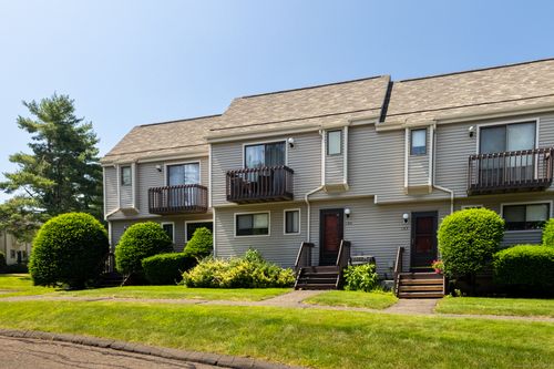 124-560 Yale Ave, Meriden, CT, 06450-8177 | Card Image