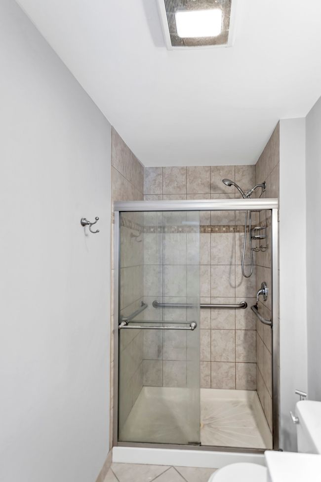 601 Sycamore Dr, House other with 3 bedrooms, 2 bathrooms and 2 parking in Elk Grove Village IL | Image 21