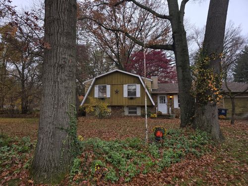 320 Martin Dr, Trail Creek, IN, 46360-6400 | Card Image