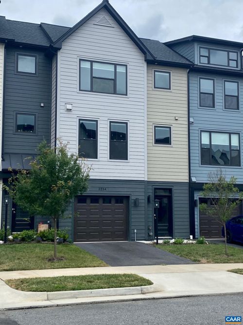 2254 Fowler Cir, CHARLOTTESVILLE, VA, 22901-3270 | Card Image