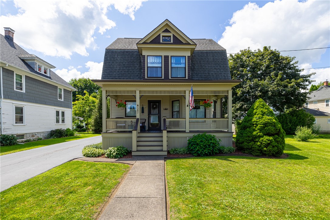 Myrtle Ave, Newark, NY 14513