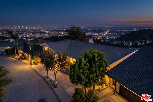 7132 Macapa Dr, Los Angeles, CA, 90068-2004 | Card Image