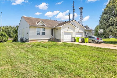 309 Canal St, Belton, MO, 64012-6123 | Card Image