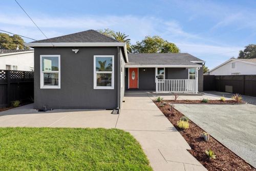 2352 Menalto Ave, East Palo Alto, CA, 94303-1423 | Card Image