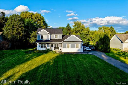 16429 Horseshoe Trl, Linden, MI, 48451-8977 | Card Image