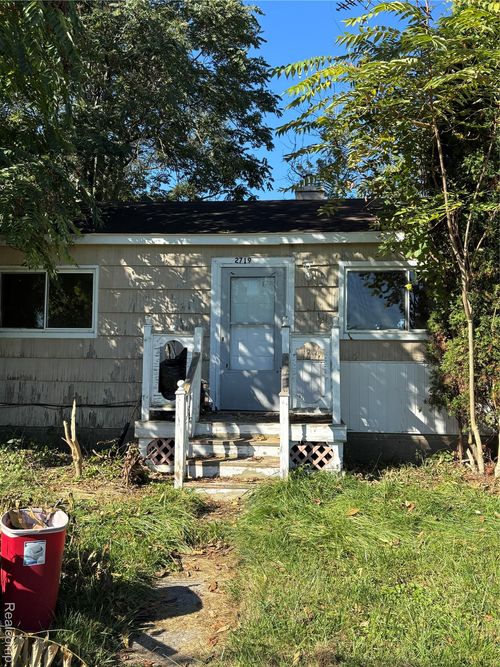 2719 Branch Rd, Flint, MI, 48506-2918 | Card Image