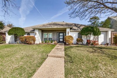 Single story home featuring a front yard | Image 2