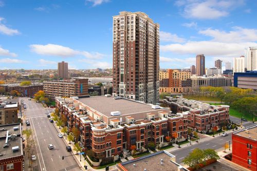 apt-1711-500 E Grant St, Minneapolis, MN, 55404-1476 | Card Image