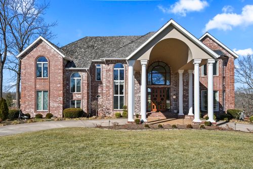 3935 E Eaglescliffe Dr, Springfield, MO, 65809-4628 | Card Image