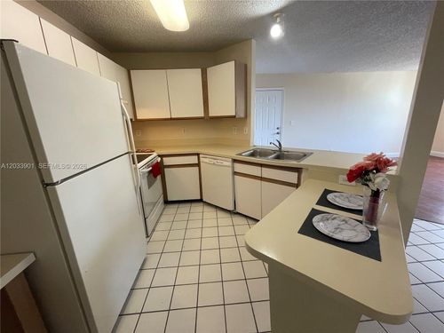 d212-4015 W Mcnab Rd, Pompano Beach, FL, 33069-4948 | Card Image