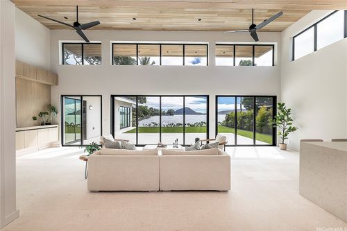 344 Wailupe Cir, Honolulu, HI, 96821-1525 | Card Image