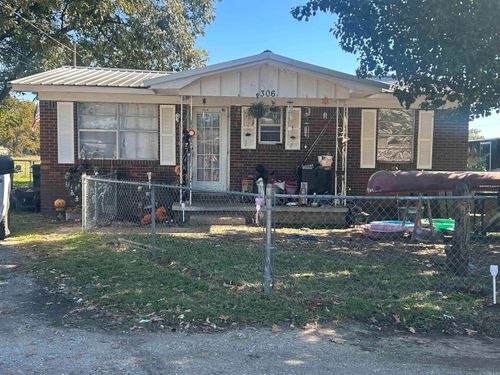 306 Roy Benton Dr, Manila, AR, 72442-8312 | Card Image