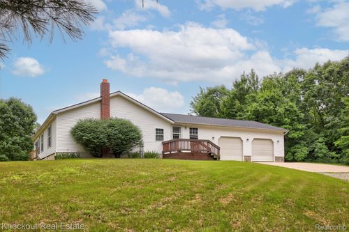 6275 Caine Rd, Vassar, MI, 48768-9518 | Card Image