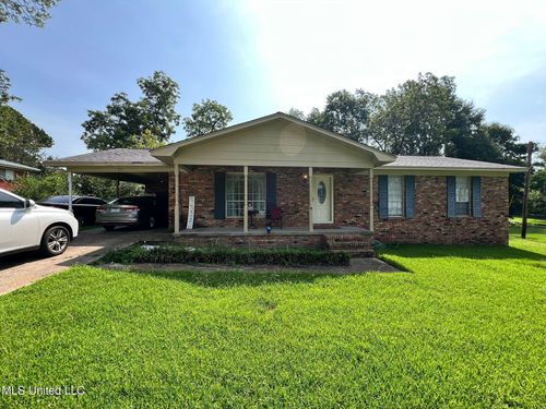 102 Northwood Dr, Quitman, MS, 39355-2435 | Card Image