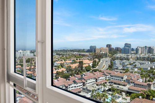 1402-3890 Nobel Dr, San Diego, CA, 92122-1002 | Card Image