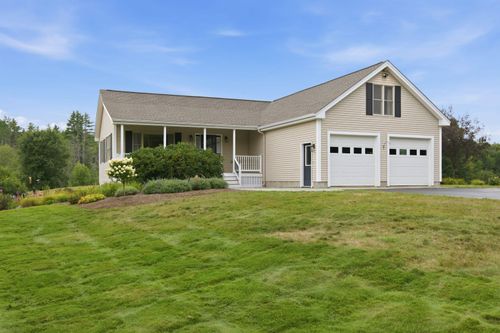 7107 School St, Loudon, NH, 03307-0911 | Card Image