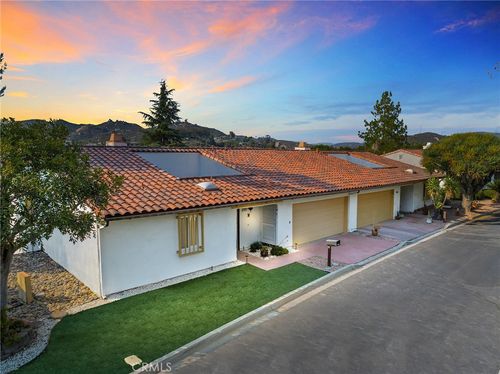 1232 La Paloma Gln, Escondido, CA, 92026-1721 | Card Image
