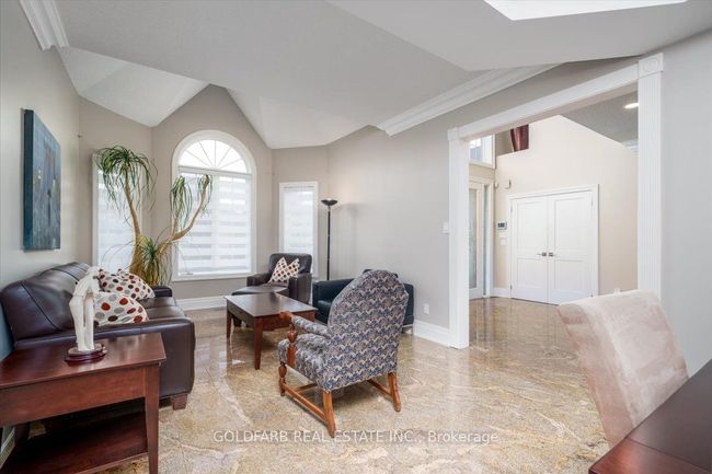 215 Thomson Creek Blvd, House other with 5 bedrooms, 4 bathrooms and 3 parking in Woodbridge ON | Image 14