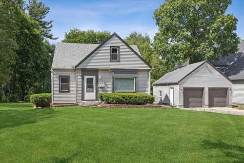 334 55th St, Clarendon Hills, IL, 60514-3015 | Card Image