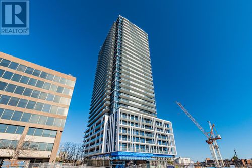 3009-29 Green Trail Crt, North York, ON, M2K0J9 | Card Image