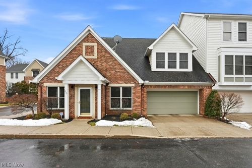 3722 Coral Pl, Cleveland, OH, 44118 | Card Image