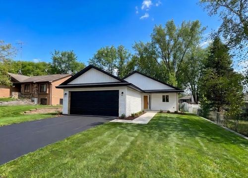 1005 2nd St Se, Faribault, MN, 55021-6464 | Card Image